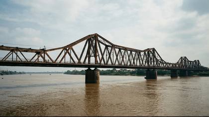 Cầu Long Biên